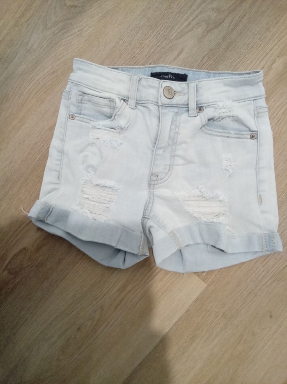AERO Size 00 Light Wash Distressed Denim Blue Jean Shorts